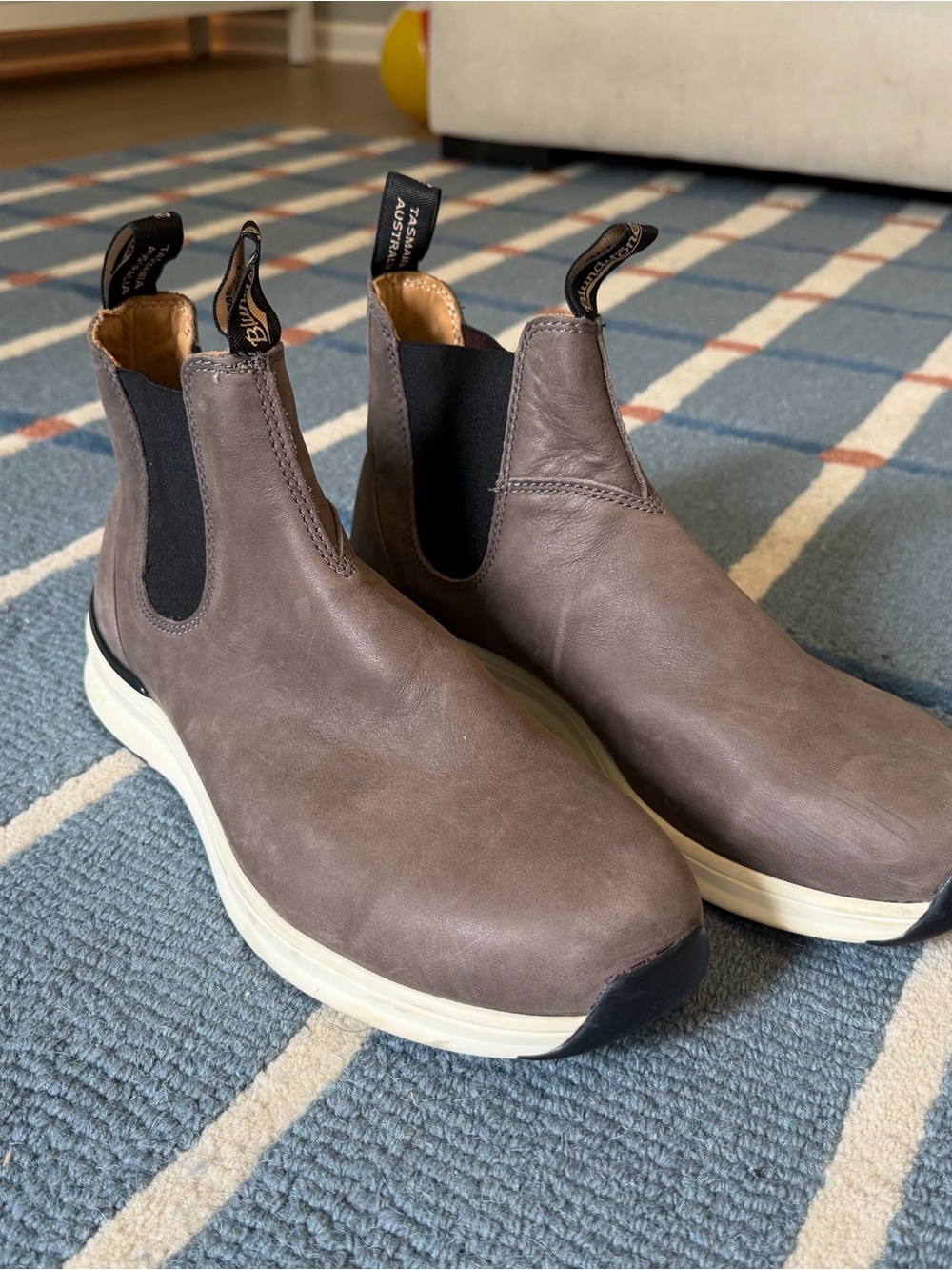 Blundstone Chelsea Sneaker Boot in Taupe Brown - men’s 11